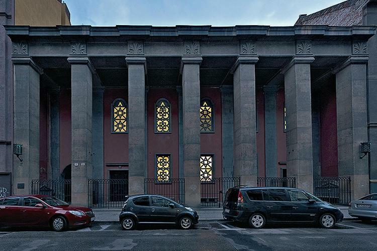 Lion Apartment 2, Big Size, High Ceilings, Garden Братислава Экстерьер фото